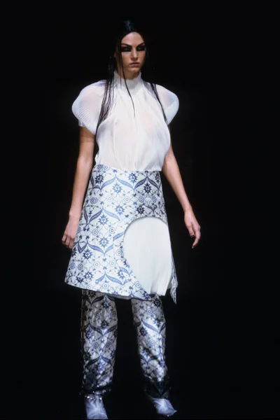 Look 30